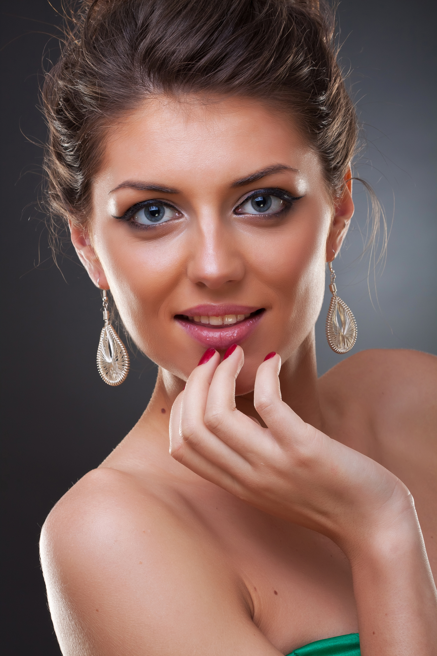 AHA-peels. Transform the texture of your skin. AHA peels benefits